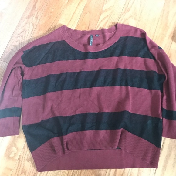Guess Top Size Small - Picture 4 of 4